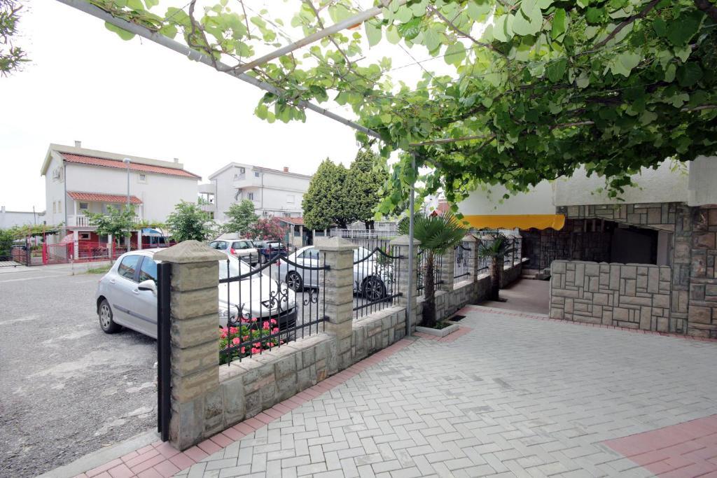 Apartments Kojic Bar Exterior photo